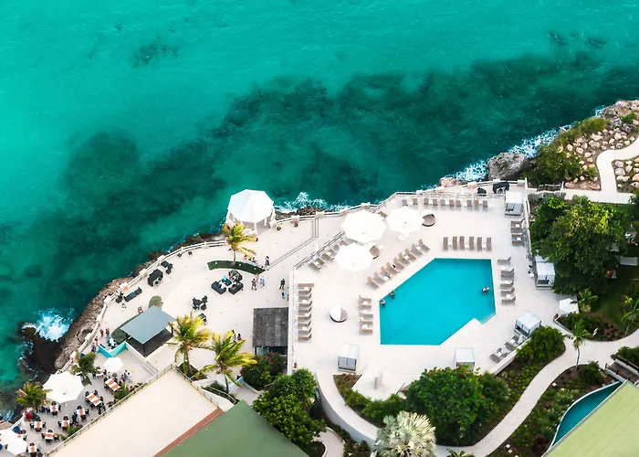 Sonesta Ocean Point Resort (Adults Only)